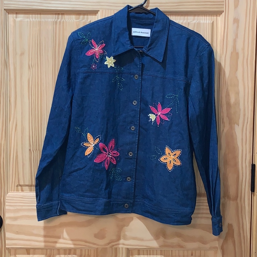 Alfred Dunner Blue Denim Embroidered Shacket Size 8